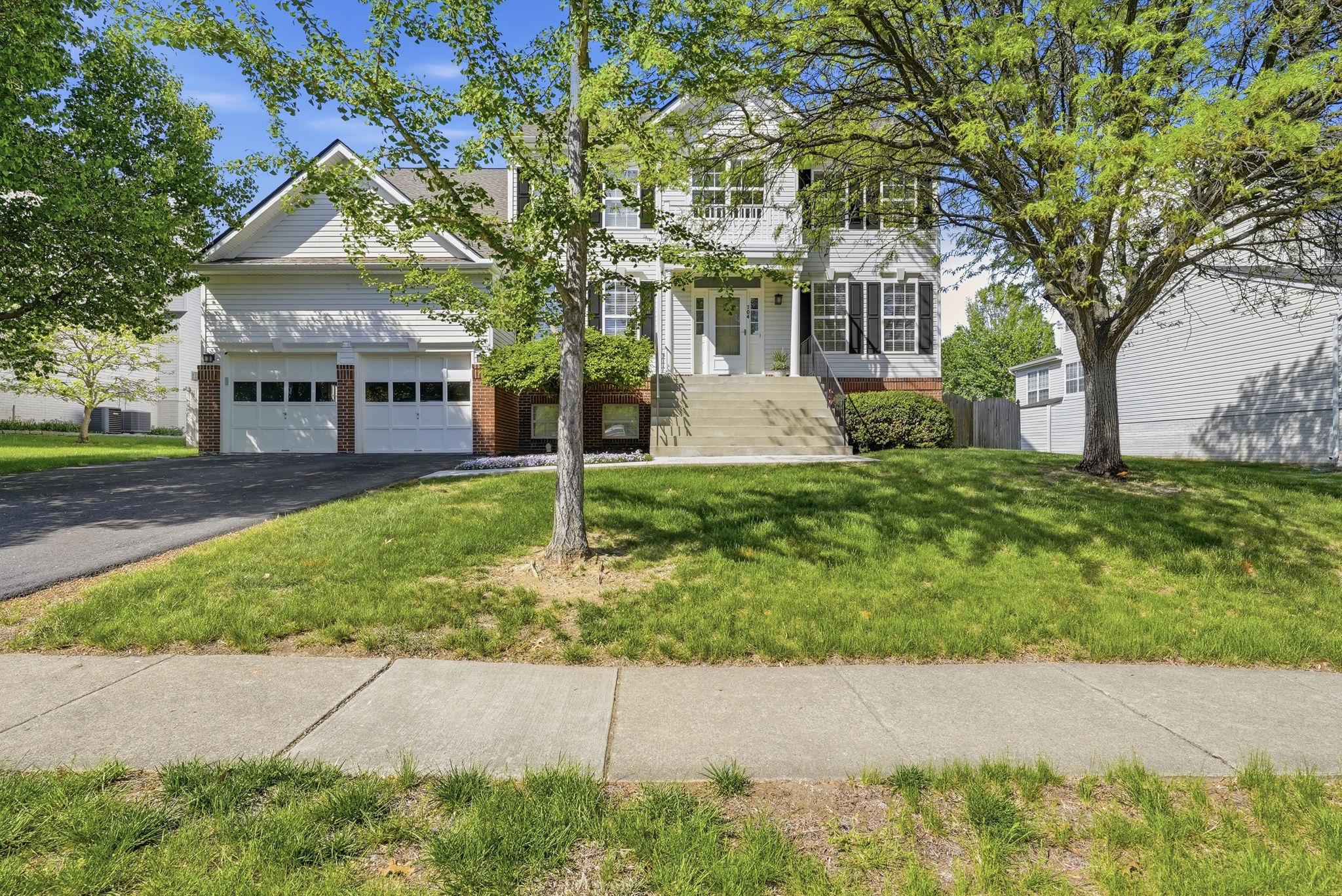 704 GODFREY COURT SE