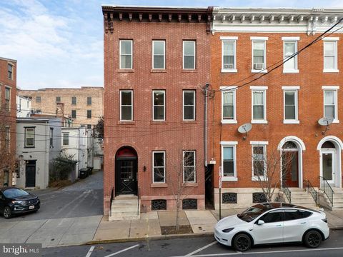 Townhouse For Rent - 11 E Walnut Street #3<br/> LANCASTER, PA 17602