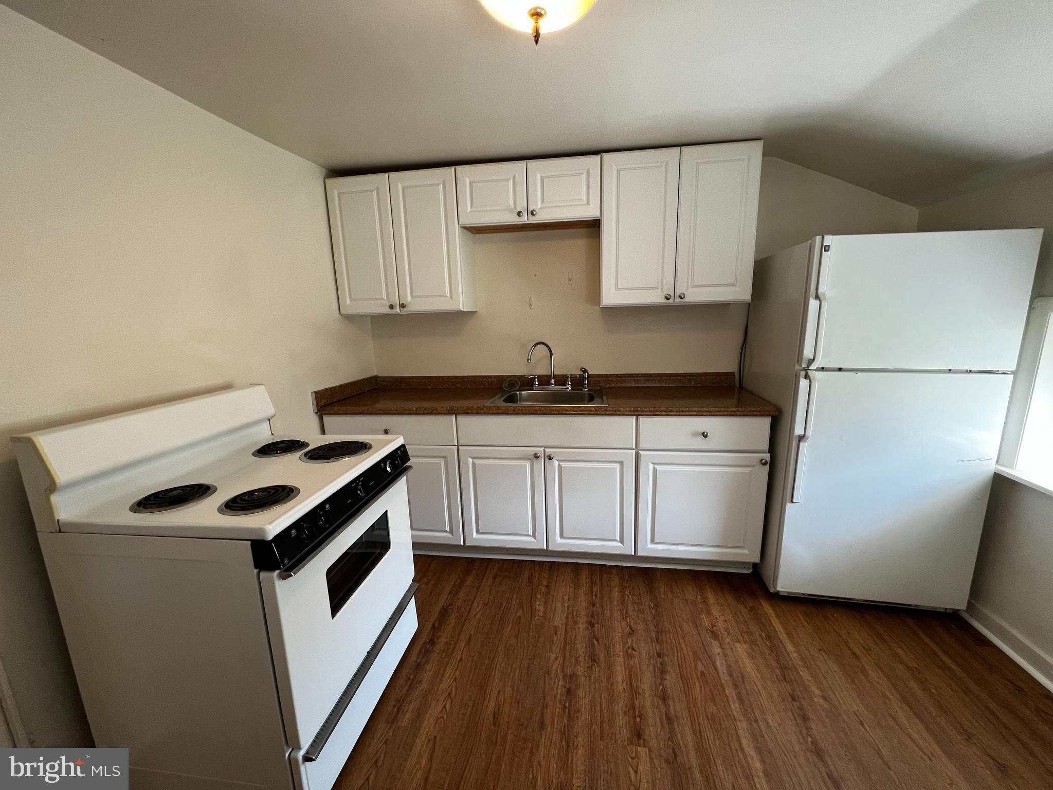 486 SOUTH STREET W