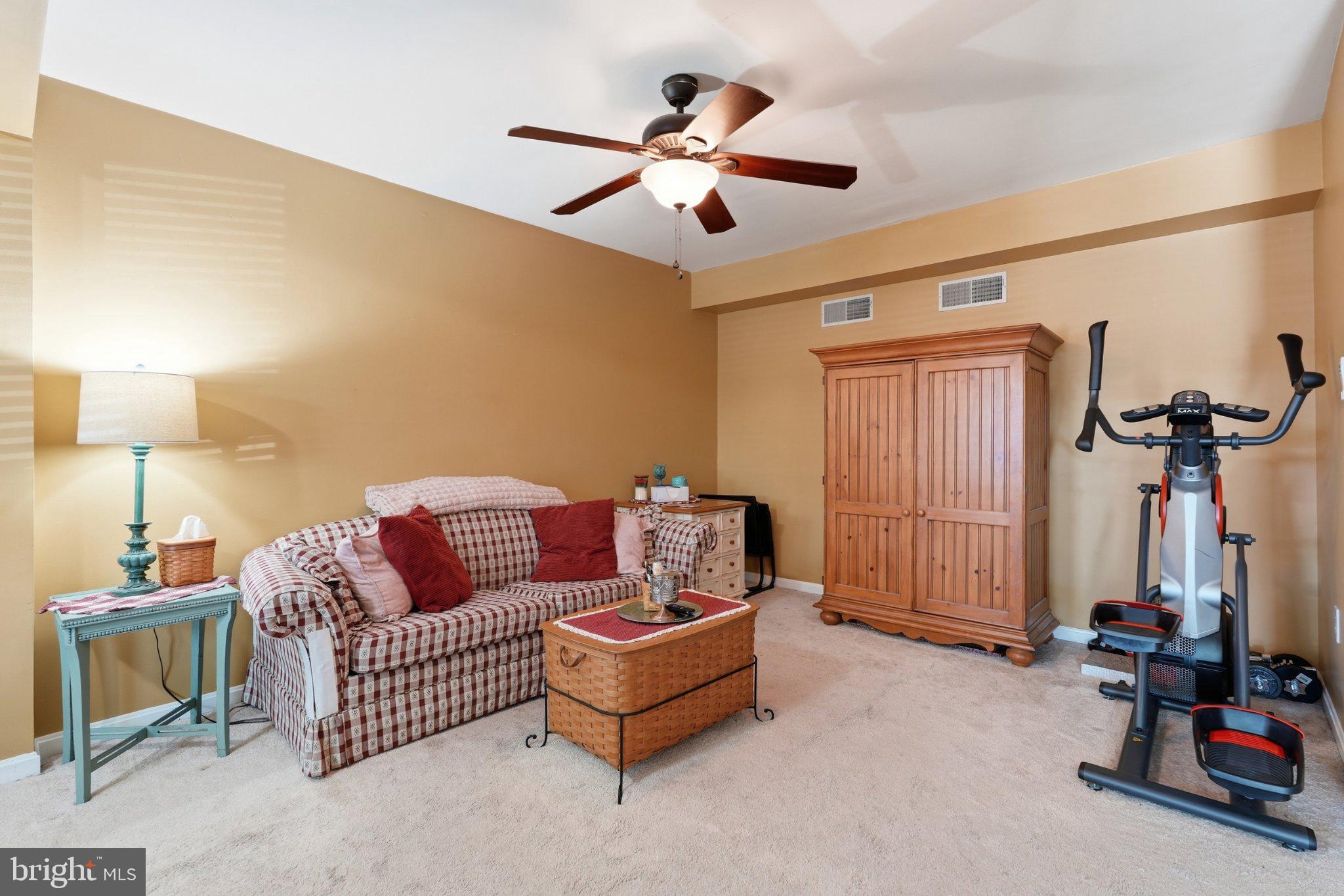 130 E HAMMAKER