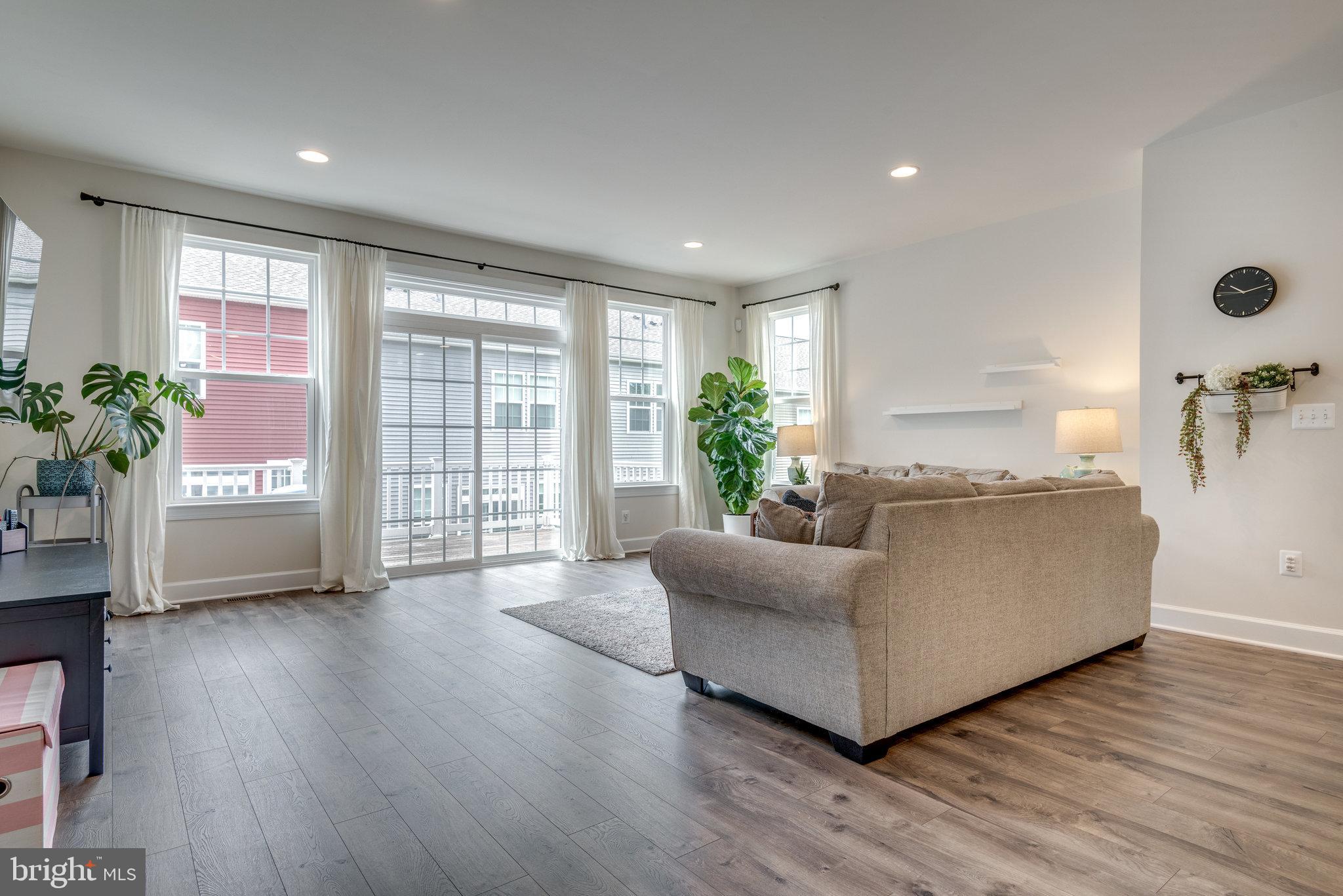 HAYMARKET CROSSING - Residential