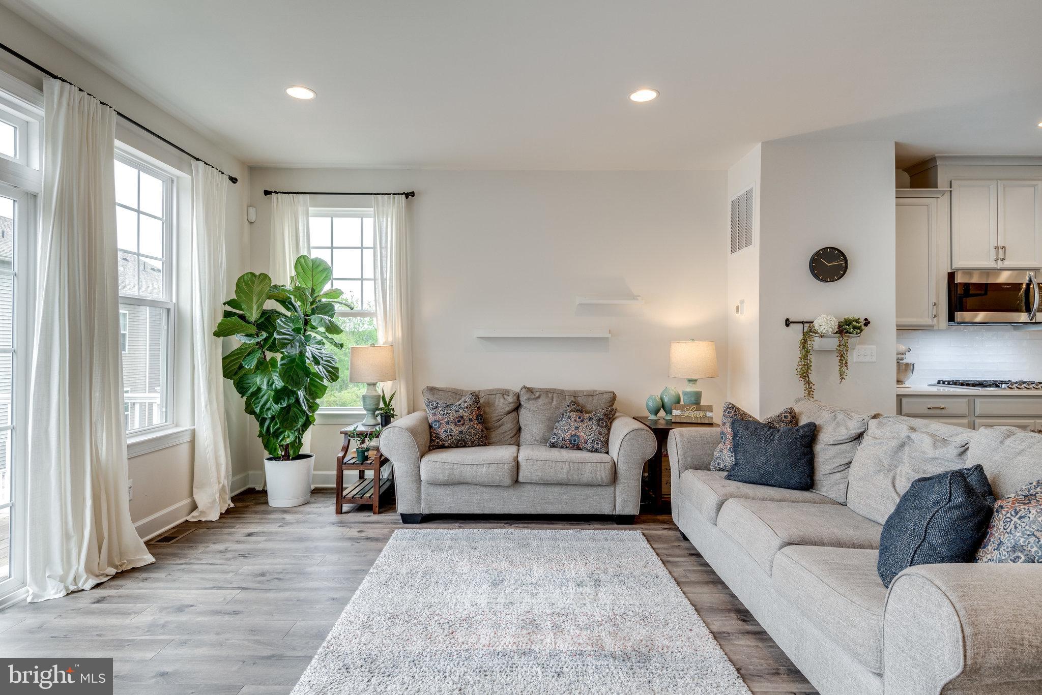 HAYMARKET CROSSING - Residential