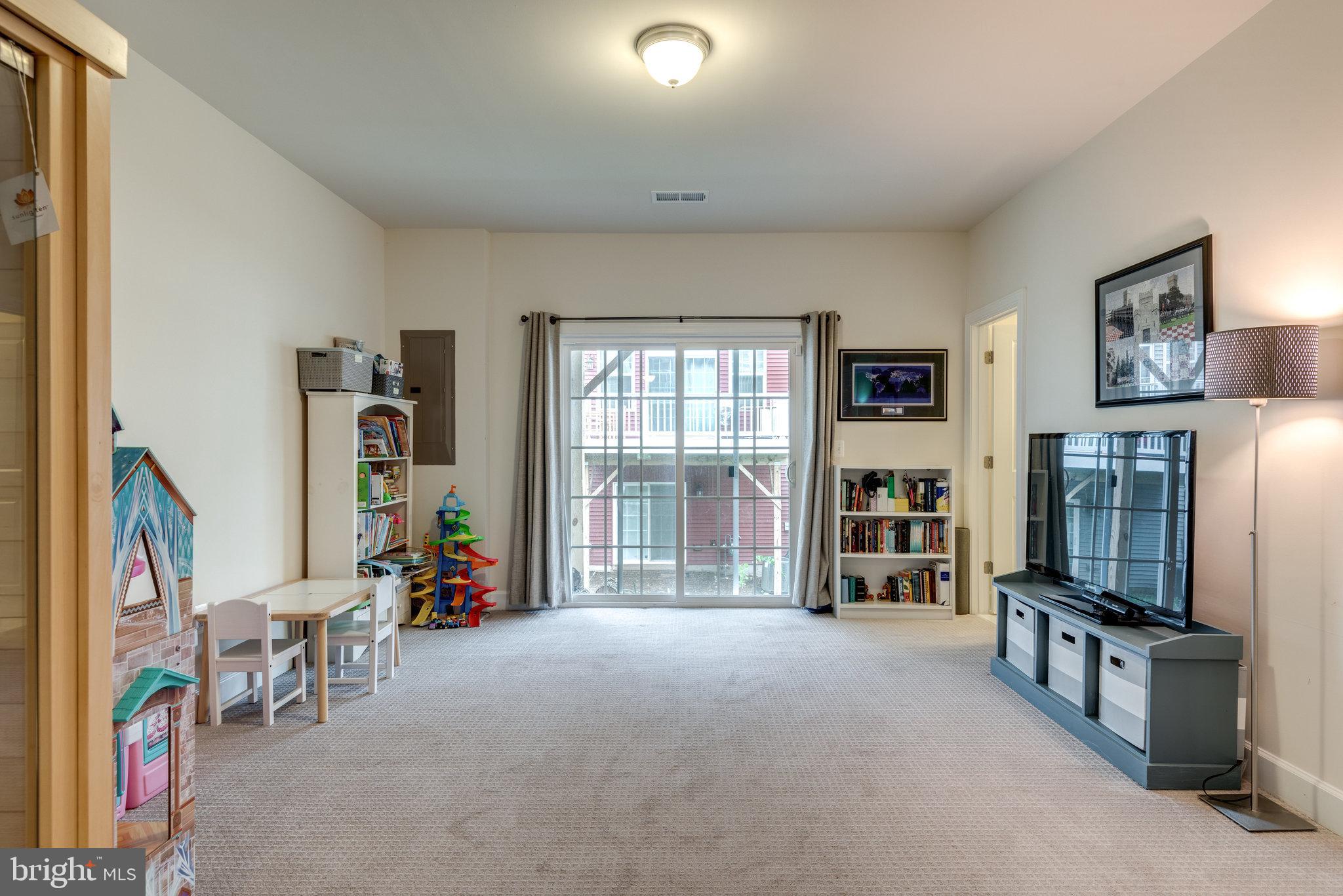 HAYMARKET CROSSING - Residential