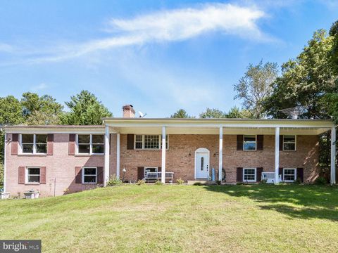 14460 MILLTOWN ROAD LOVETTSVILLE VA 20180
