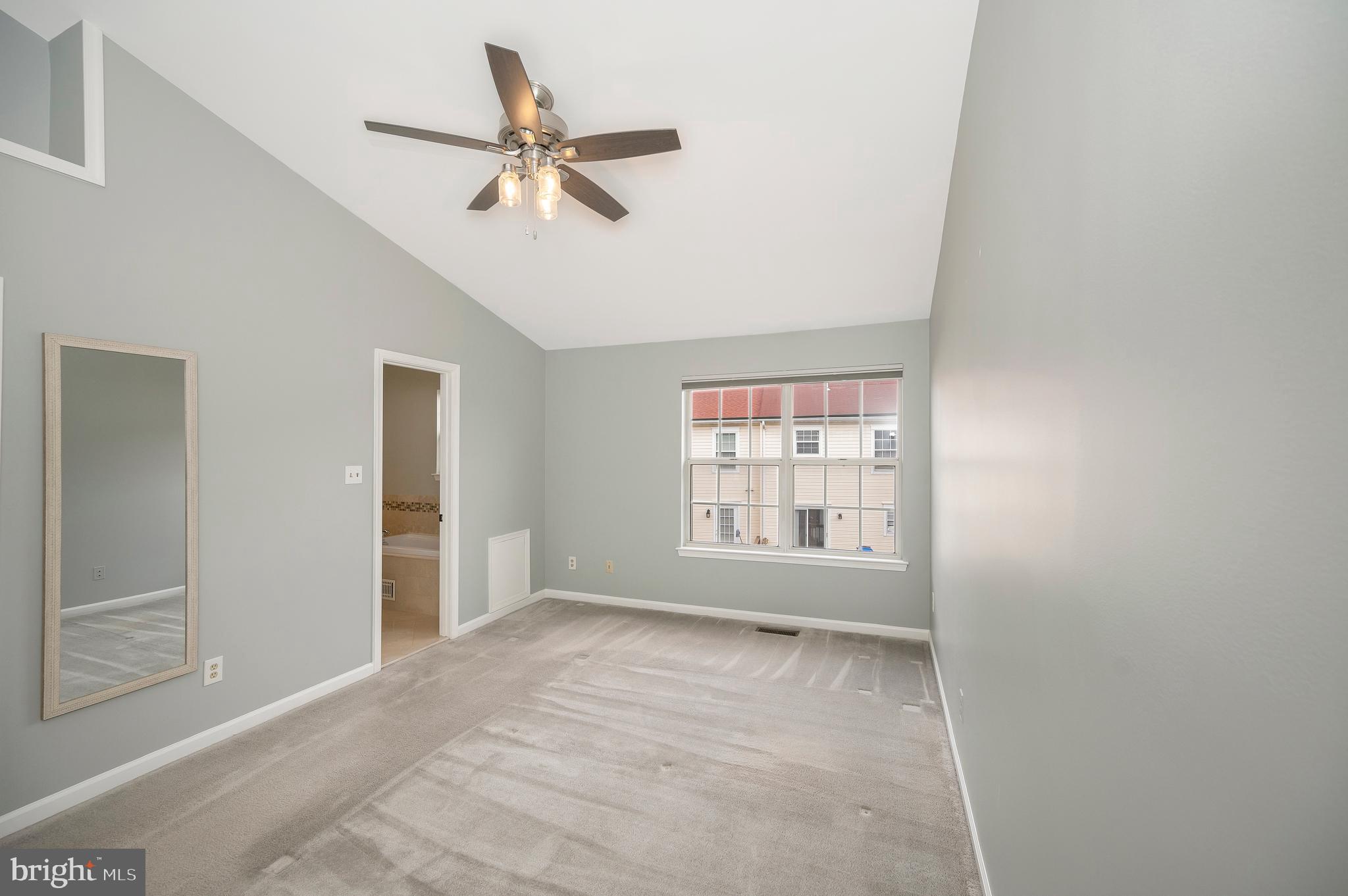 MANCHESTER LAKES - Residential