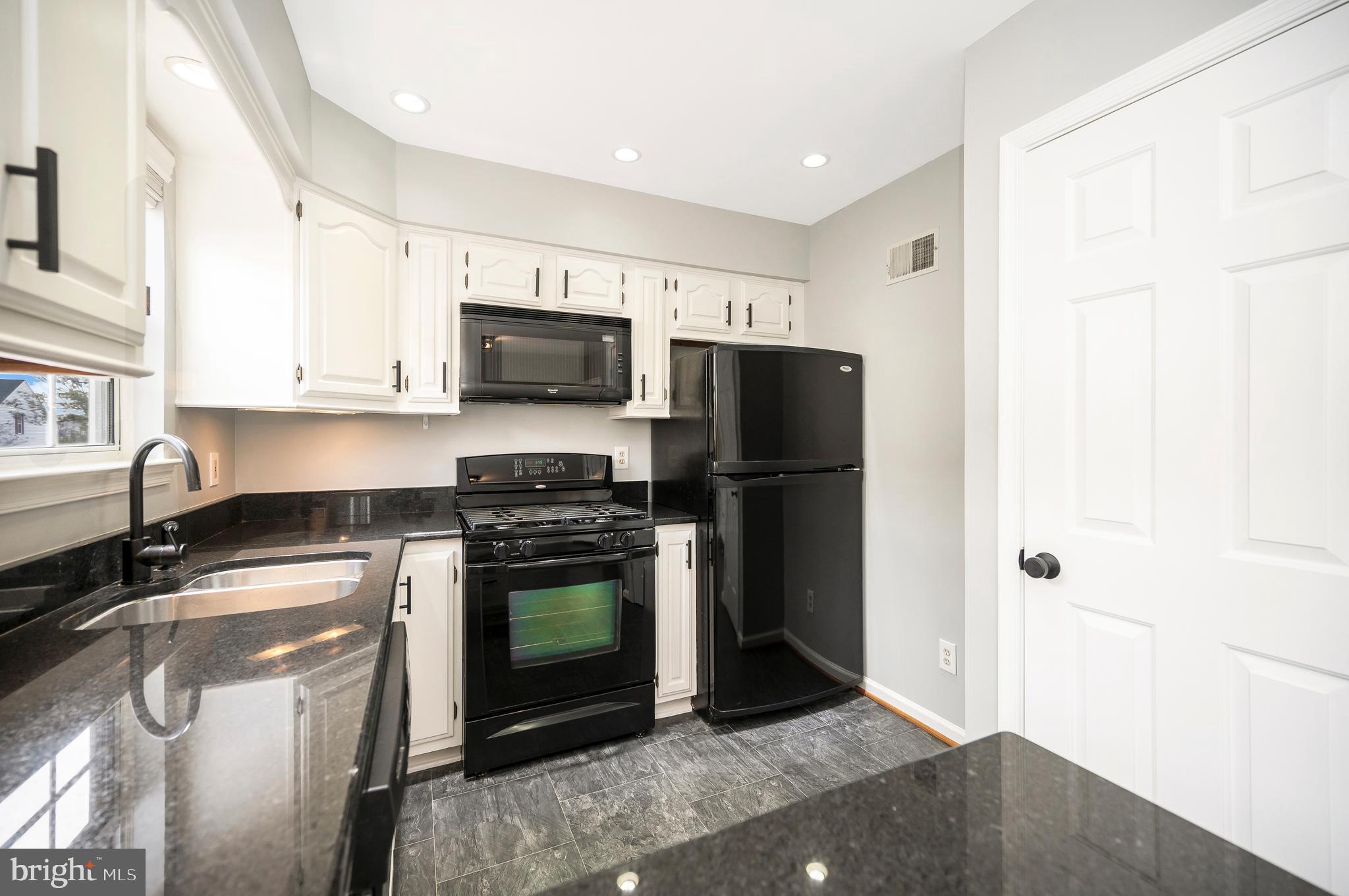 MANCHESTER LAKES - Residential