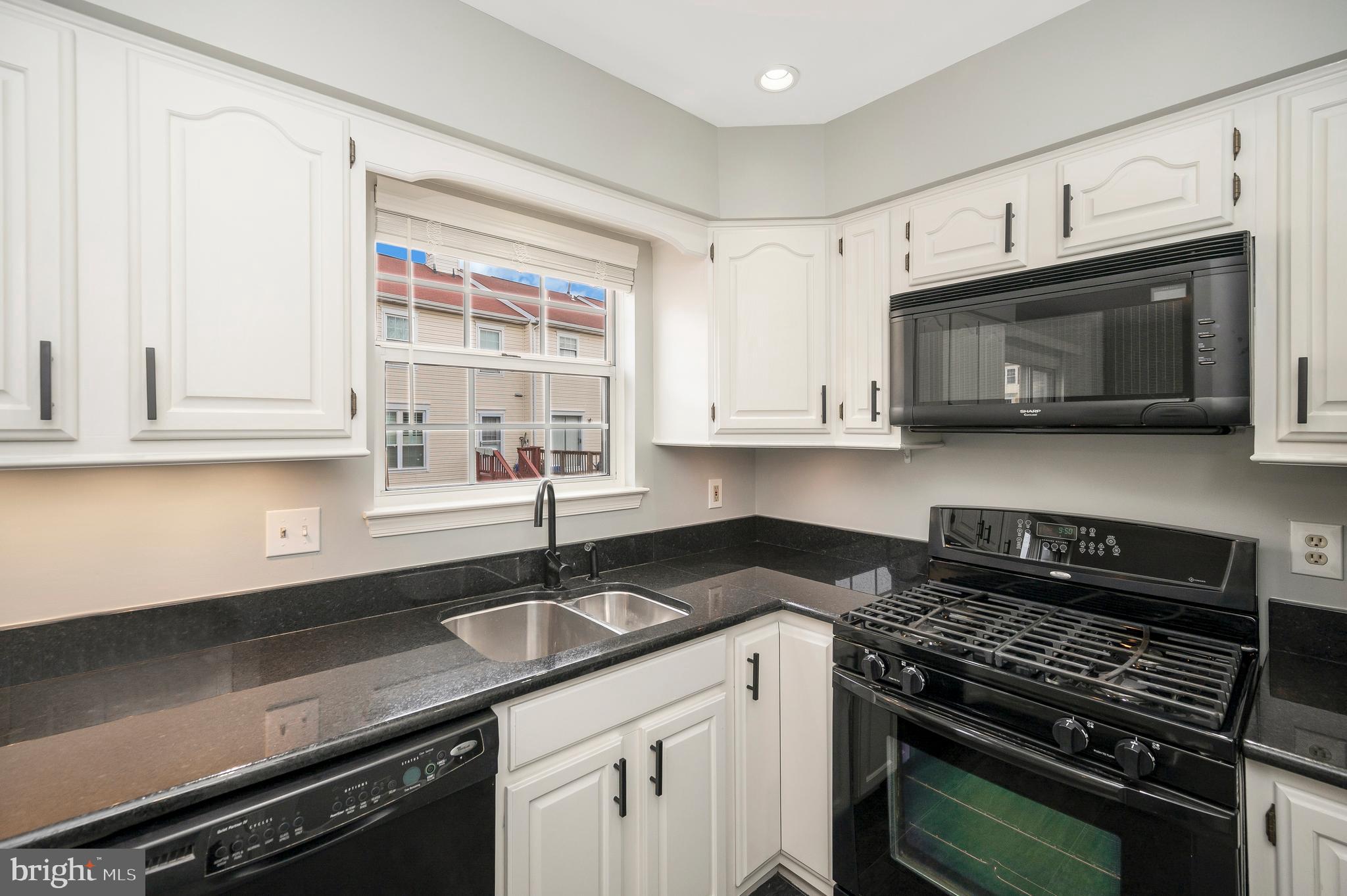 MANCHESTER LAKES - Residential