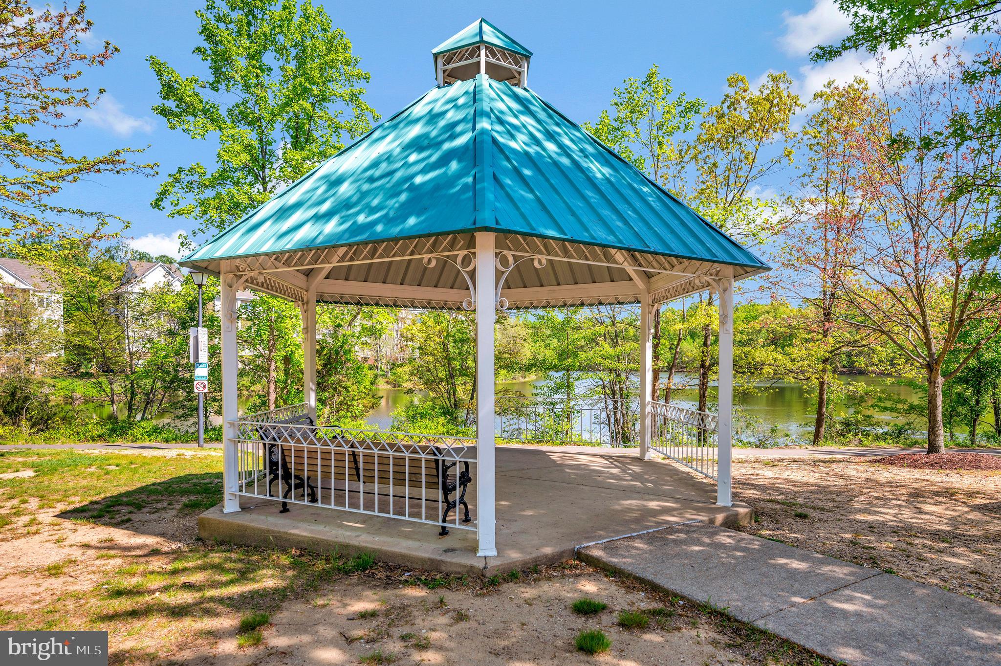 MANCHESTER LAKES - Residential