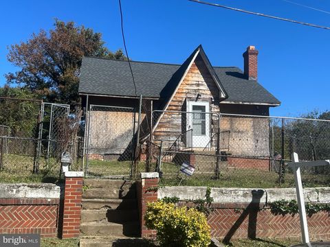 4304 TORQUE STREET CAPITOL HEIGHTS MD 20743