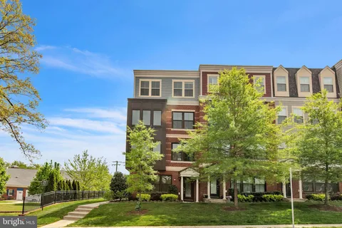 3951 Oak Street, Fairfax, VA 22030 - MLS#: VAFC2005608