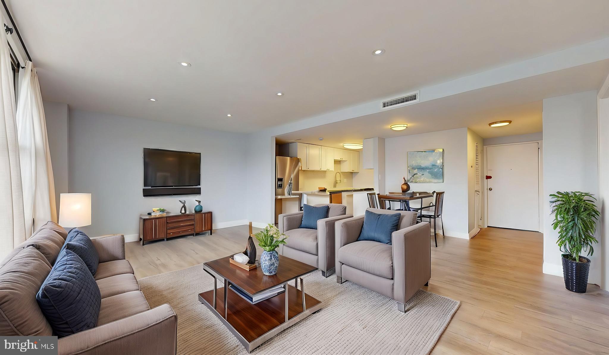 FORTY SIX HUNDRED - Residential