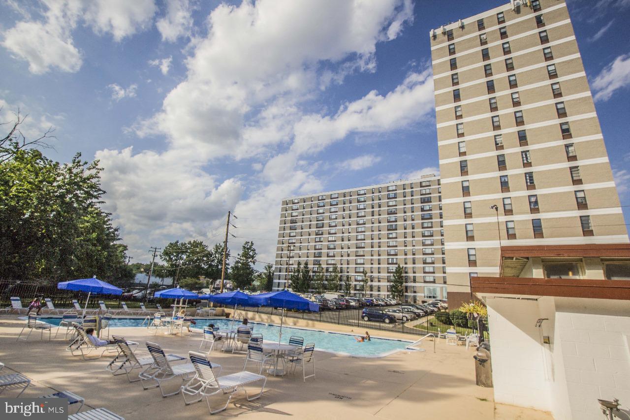 FORTY SIX HUNDRED - Residential