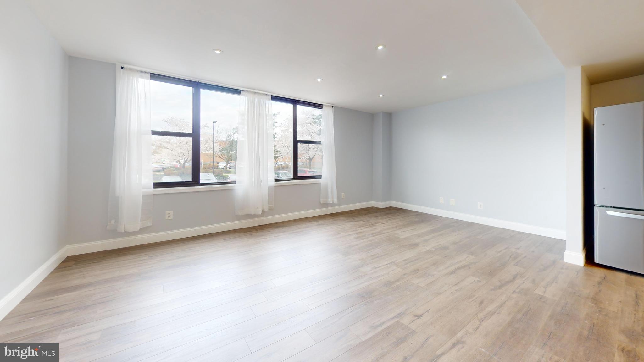 FORTY SIX HUNDRED - Residential