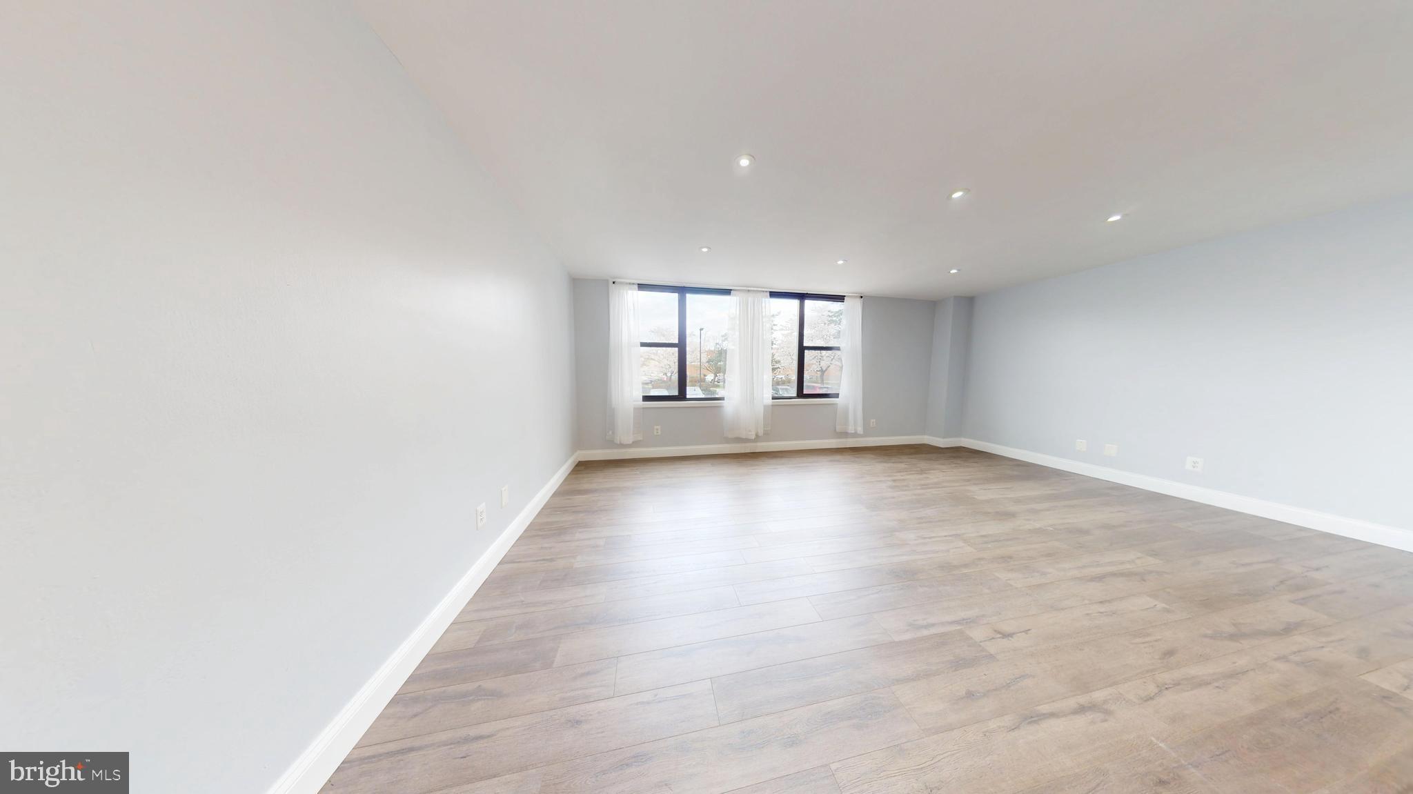 FORTY SIX HUNDRED - Residential