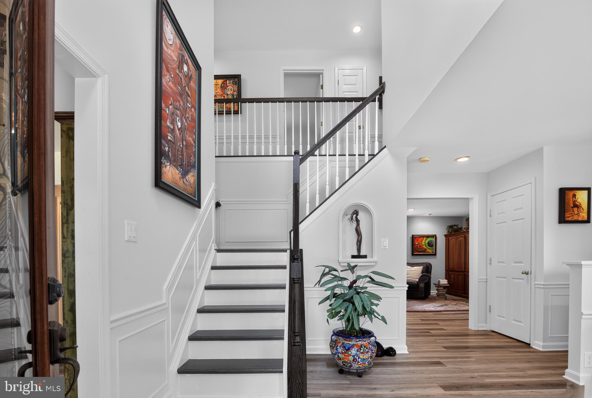 6404 COTSWOLD WAY