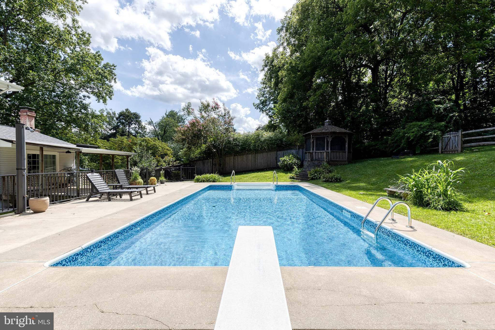 114 HILLSIDE ROAD