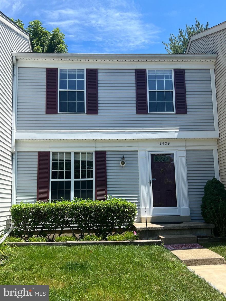 Lovely townhome with fresh paint throughout, hardwood floors on main and upstairs levels and new basement carpet. Dishwasher and oven will be replaced. Fenced Backyard and small deck.
2 Assigned parking spaces.
Close to ICC.