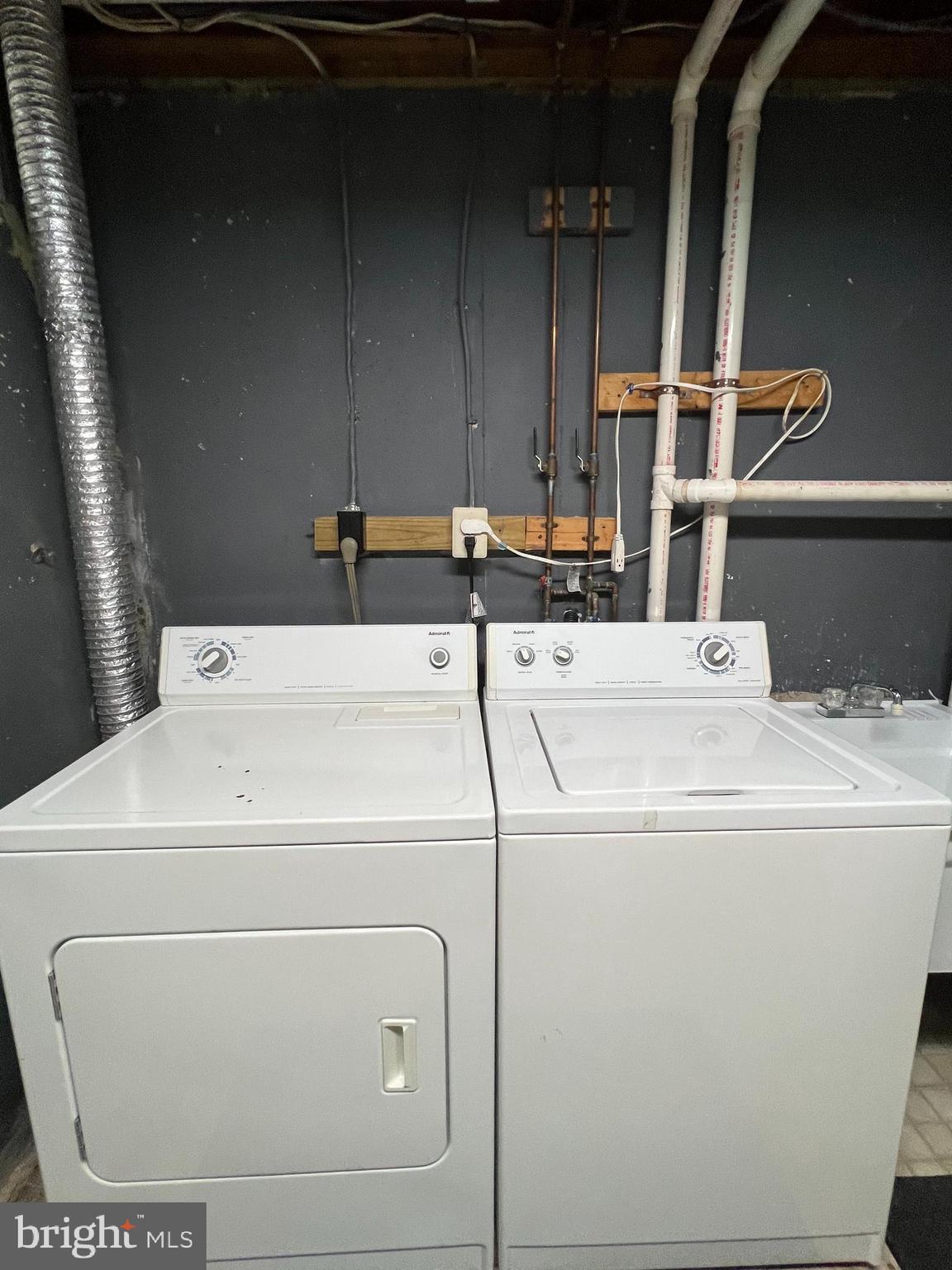 LONGMEAD - Residential Lease