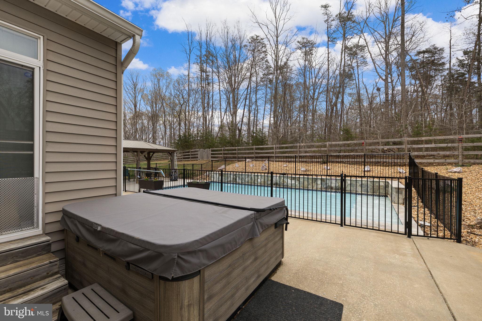 STAFFORD ESTATES - Residential