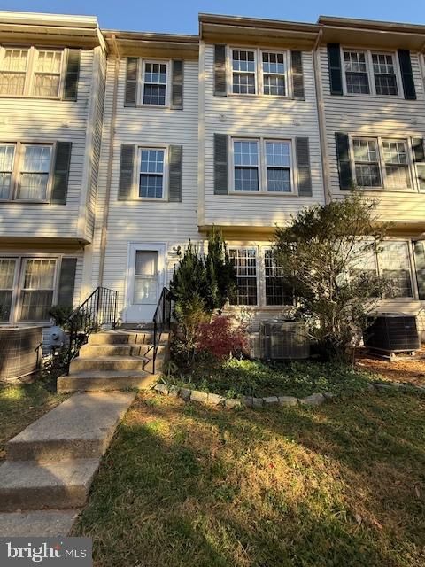 Townhouse For Sale - 11640 Pleasant Meadow Drive<br/> NORTH POTOMAC, MD 20878
