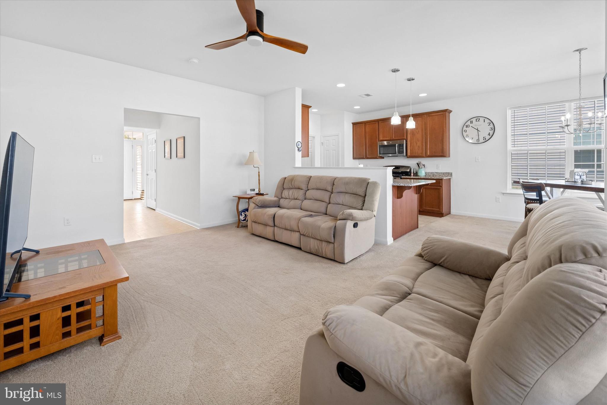 125 E CLARENDON DRIVE