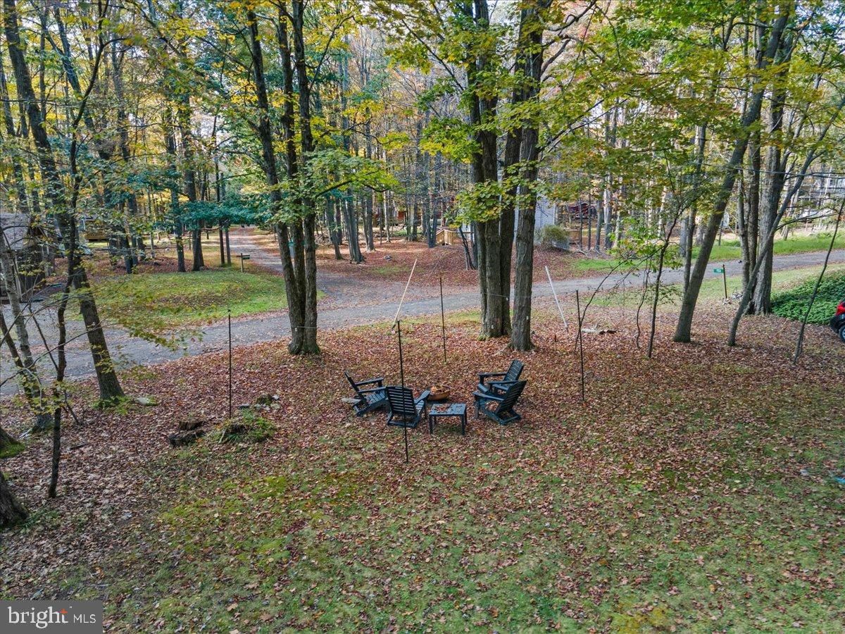 ARROWHEAD  LAKES - Residential