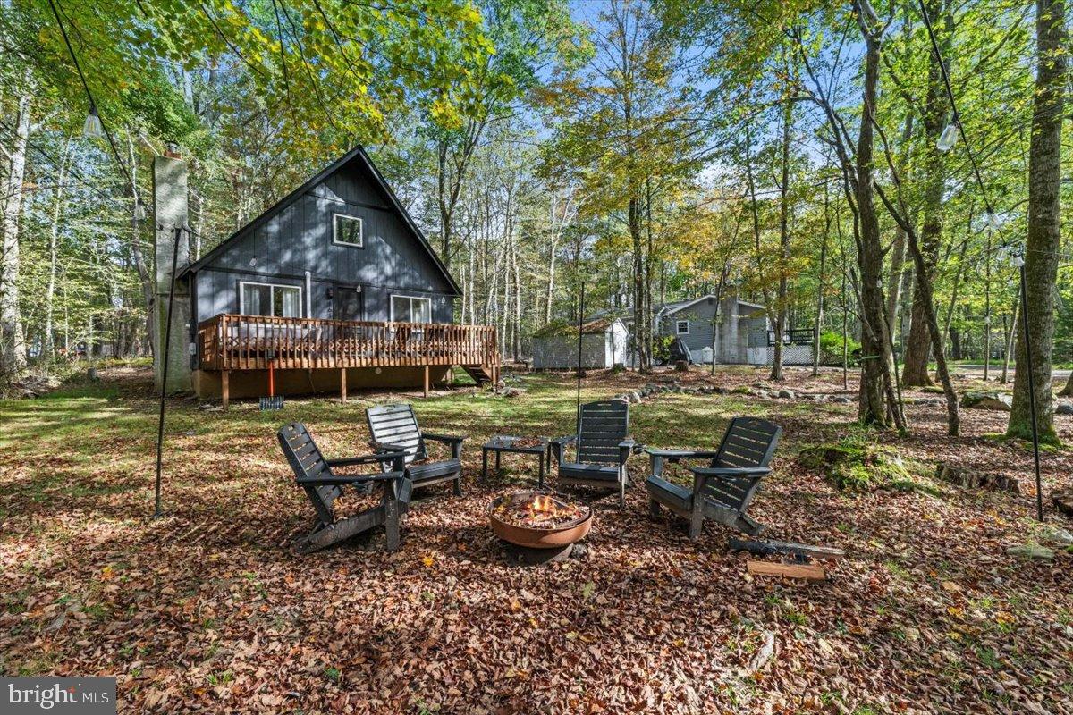 ARROWHEAD  LAKES - Residential