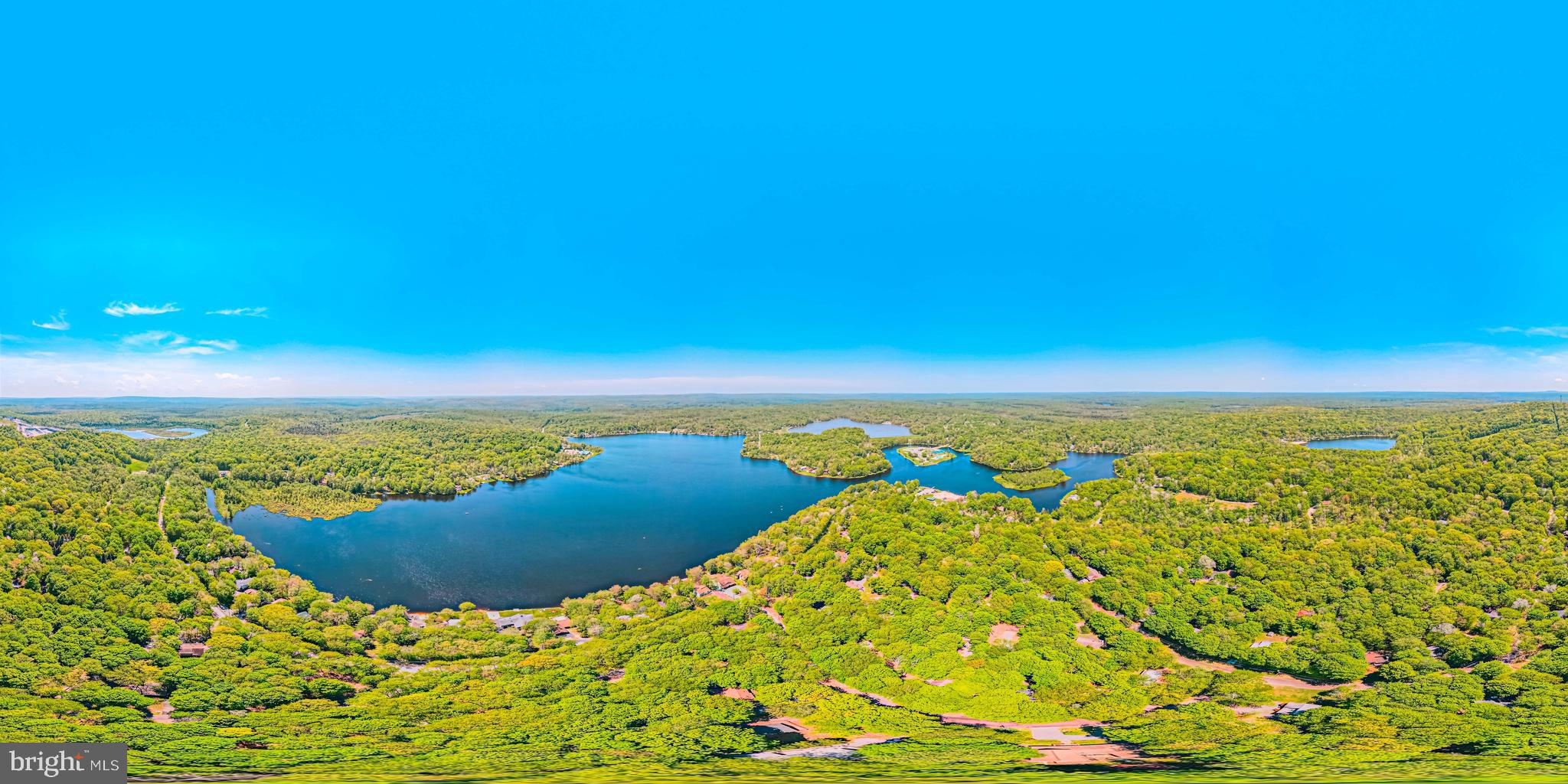 ARROWHEAD  LAKES - Residential