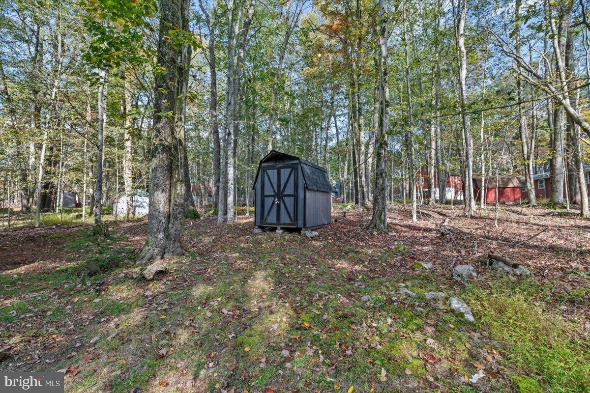 ARROWHEAD  LAKES - Residential