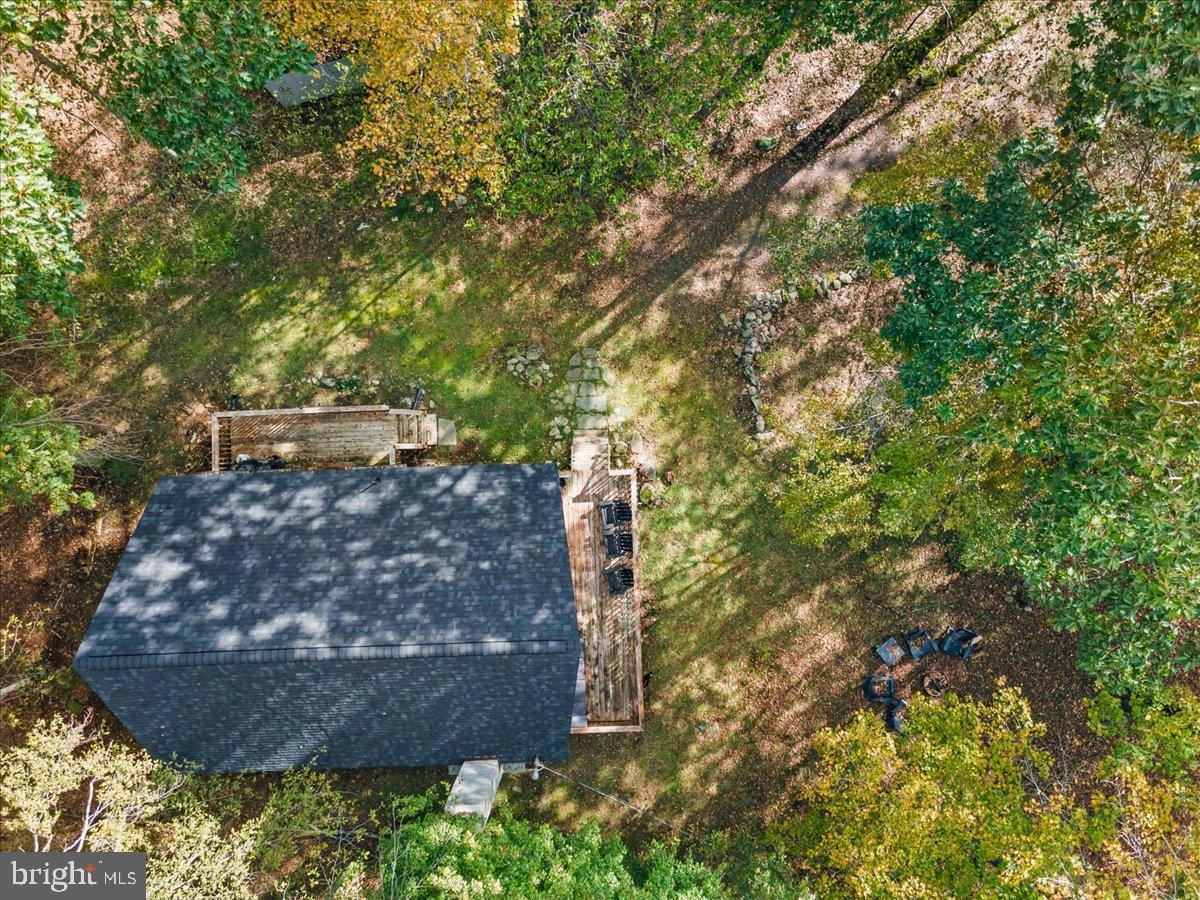 ARROWHEAD  LAKES - Residential