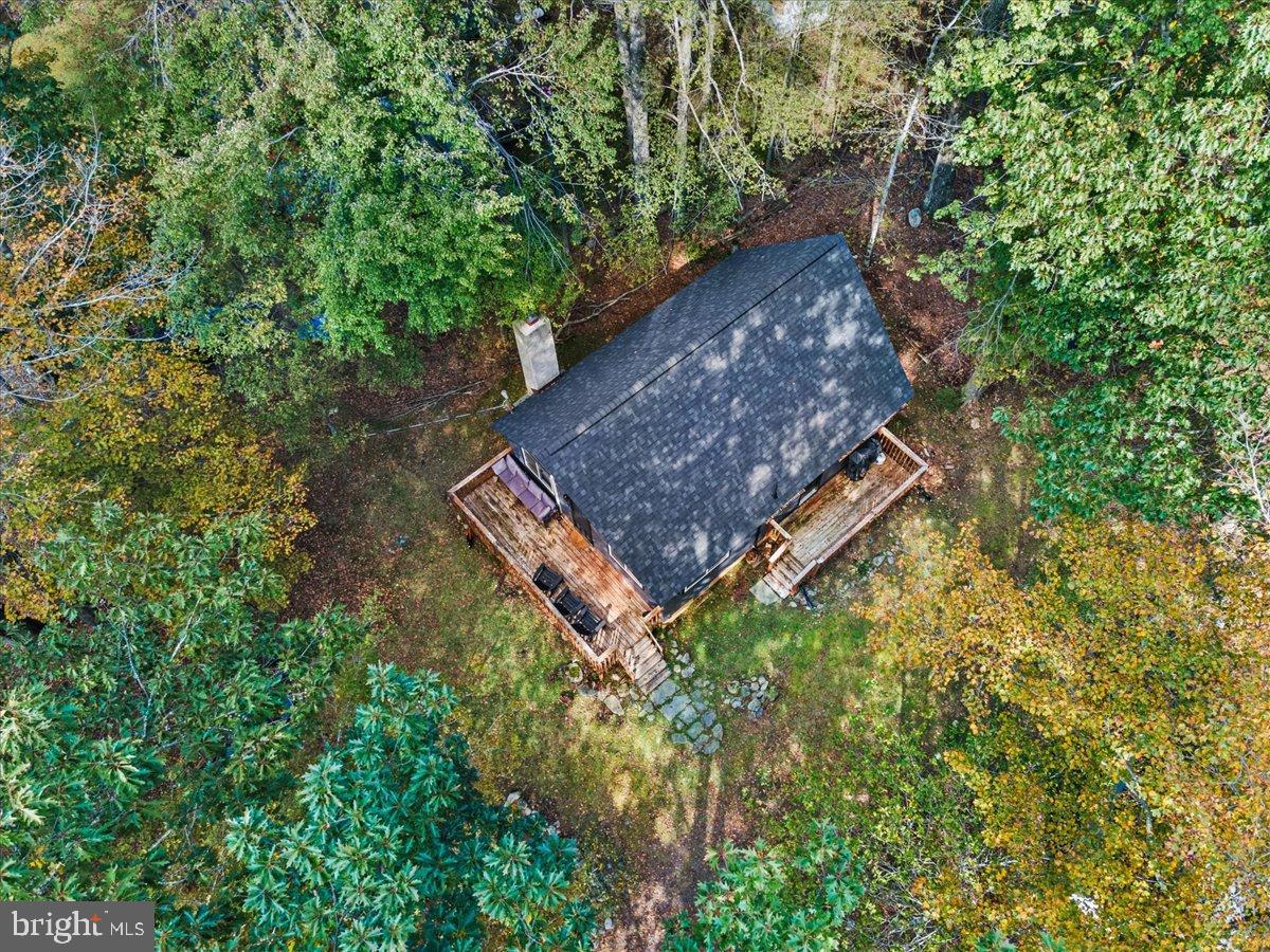 ARROWHEAD  LAKES - Residential