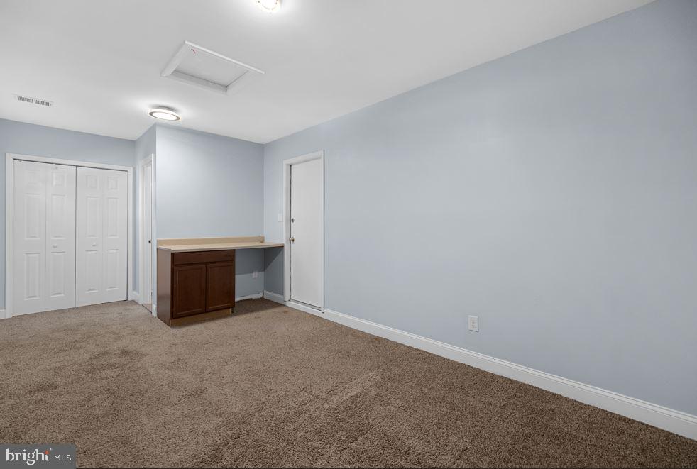 BROOKFIELD - Residential Lease