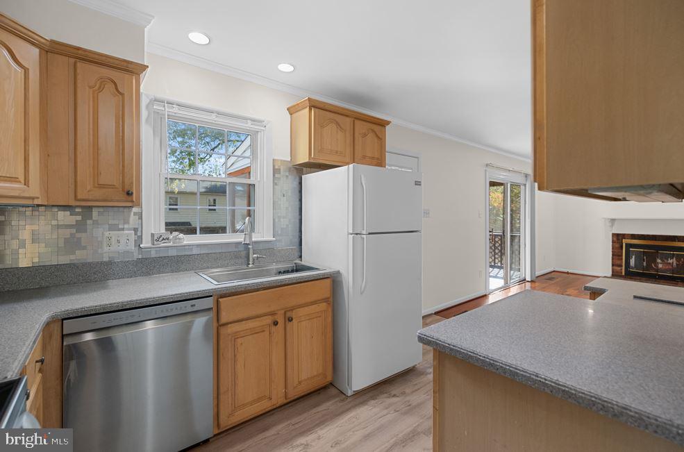 BROOKFIELD - Residential Lease