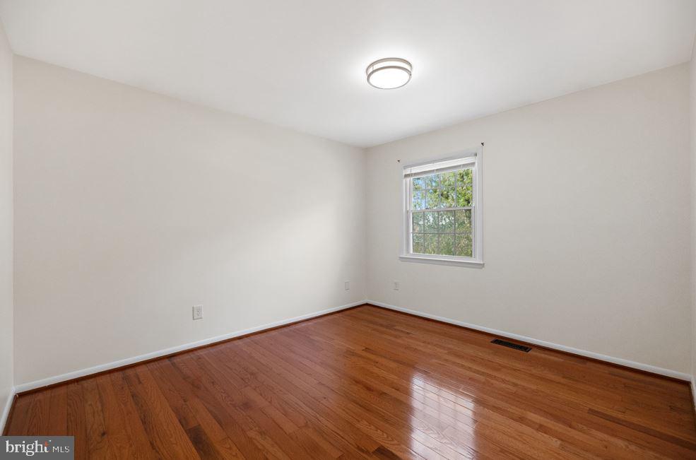 BROOKFIELD - Residential Lease