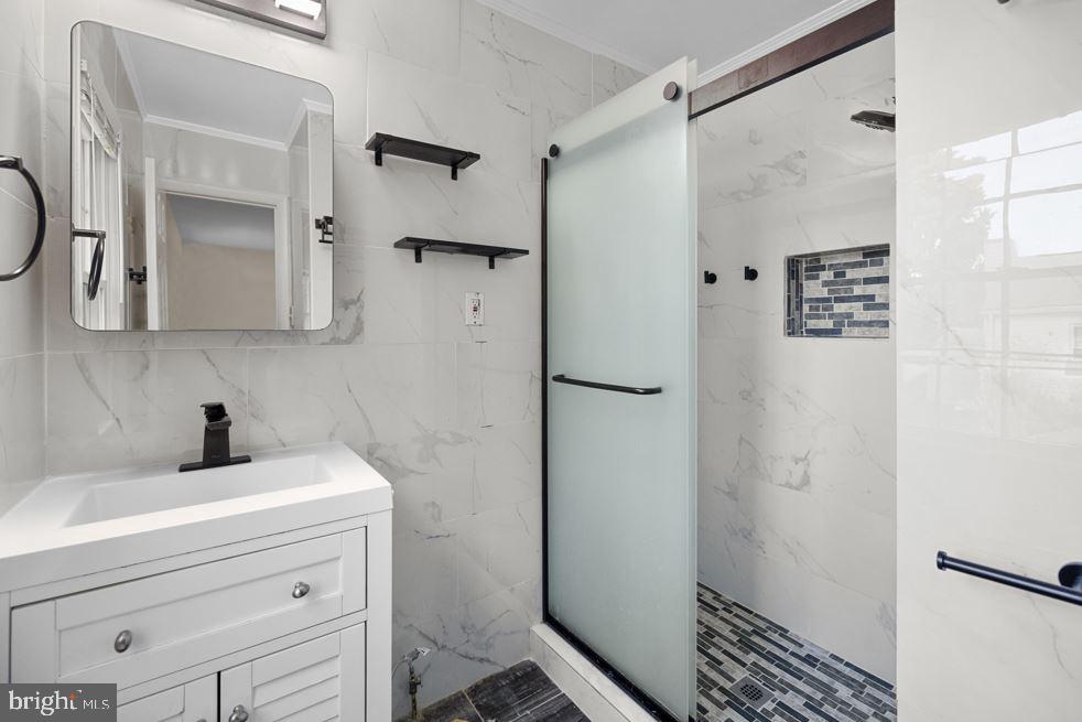 BROOKFIELD - Residential Lease