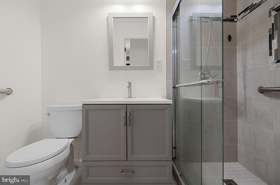 BROOKFIELD - Residential Lease