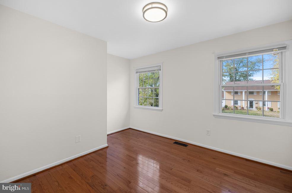 BROOKFIELD - Residential Lease