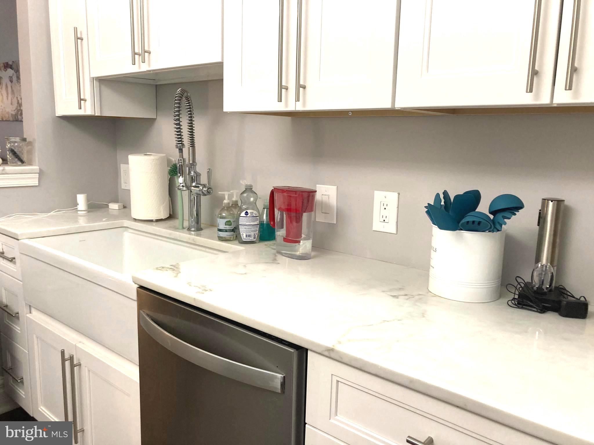 1600 ARCH STREET 18 1013