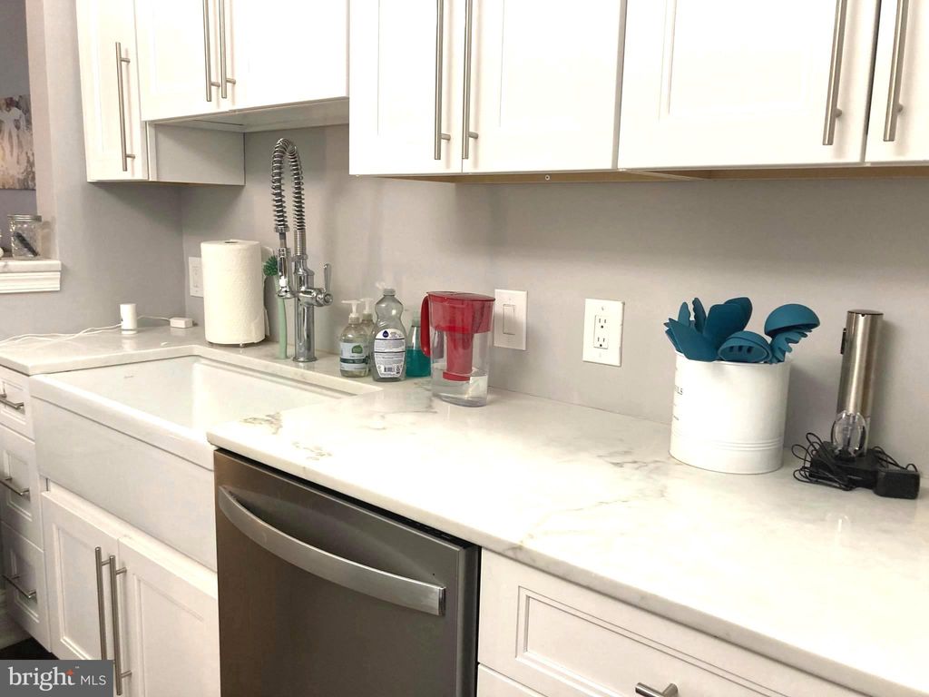 Photo of 1600 - 18 Arch Street #1013, PHILADELPHIA, PA 19103 (MLS # PAPH2567198)