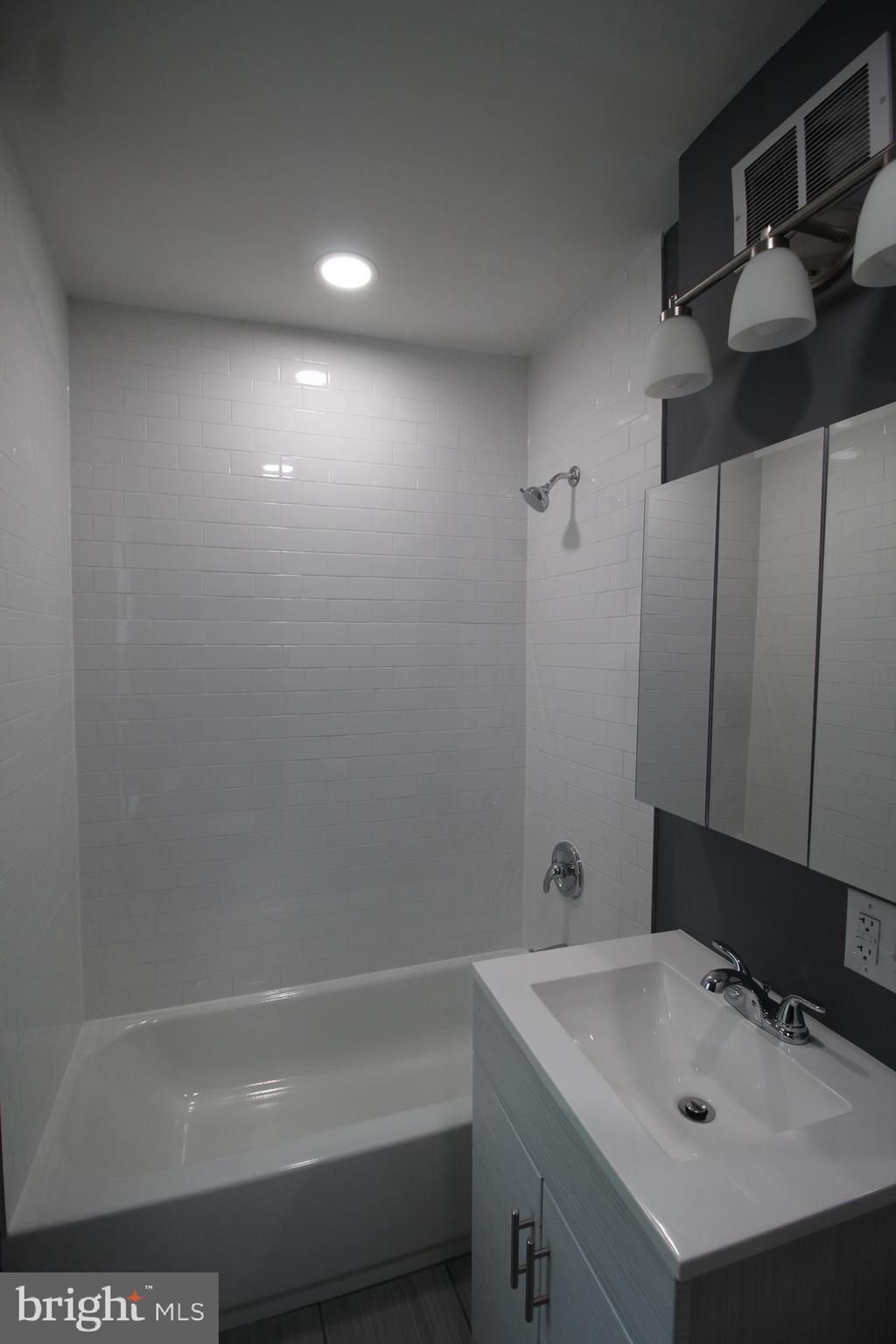 PORT RICHMOND - Residential