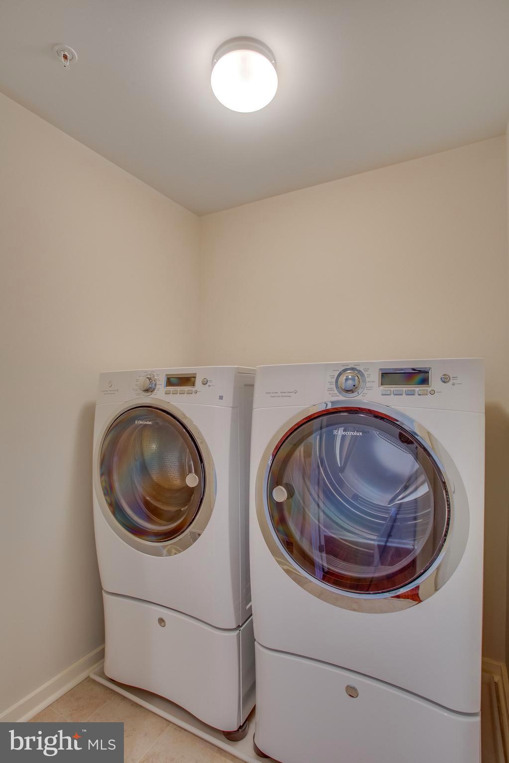 BRAMBLETON OVERLOOK - Residential