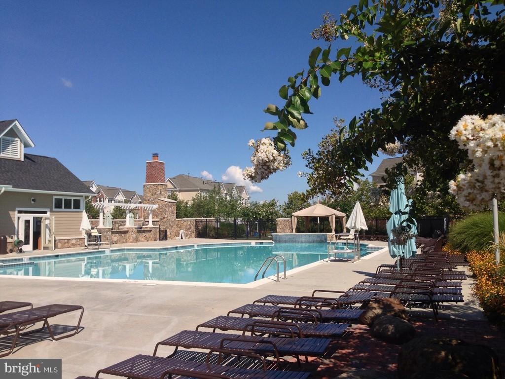 BRAMBLETON OVERLOOK - Residential