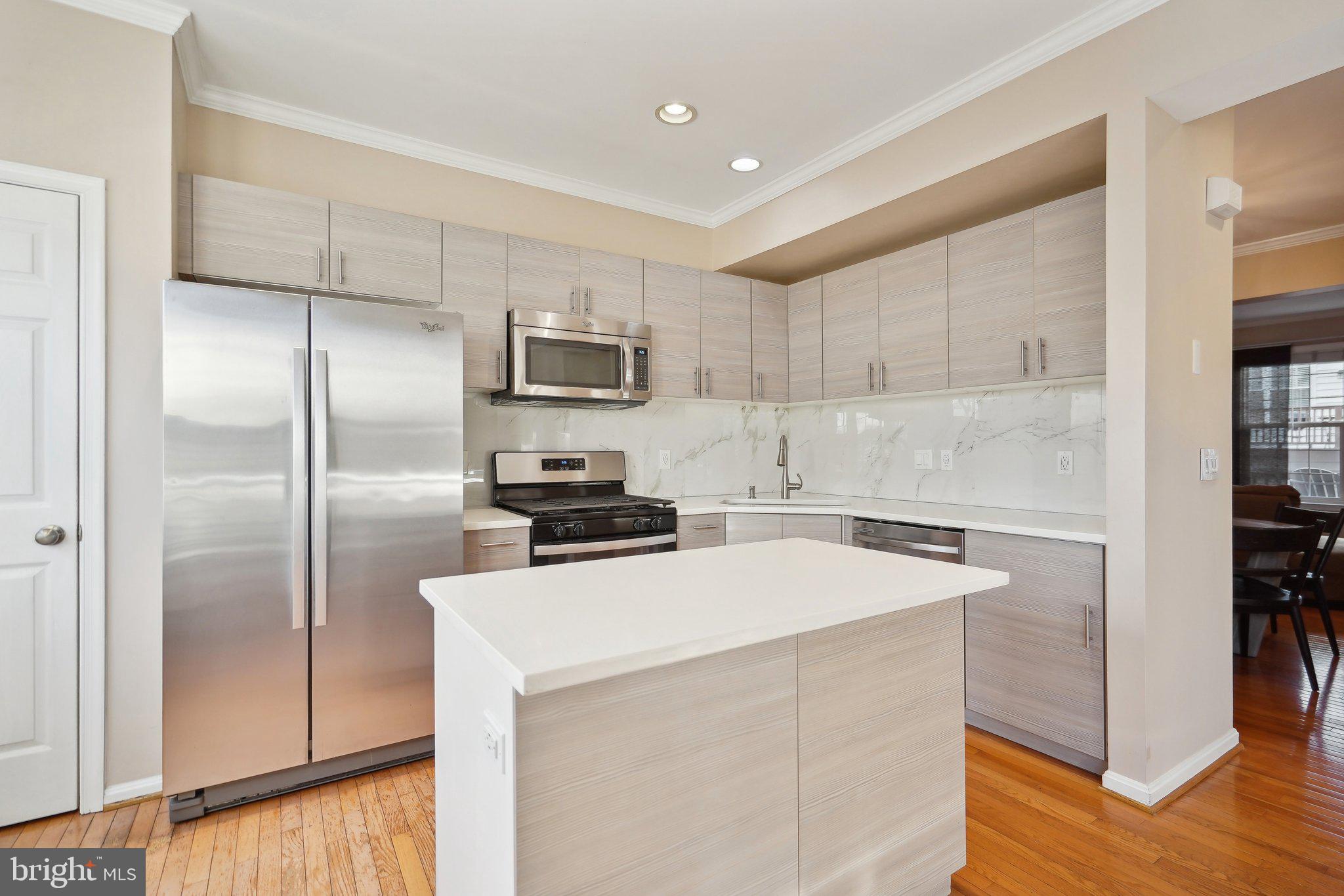 TOWNES AT CAMERON PARKE - Residential