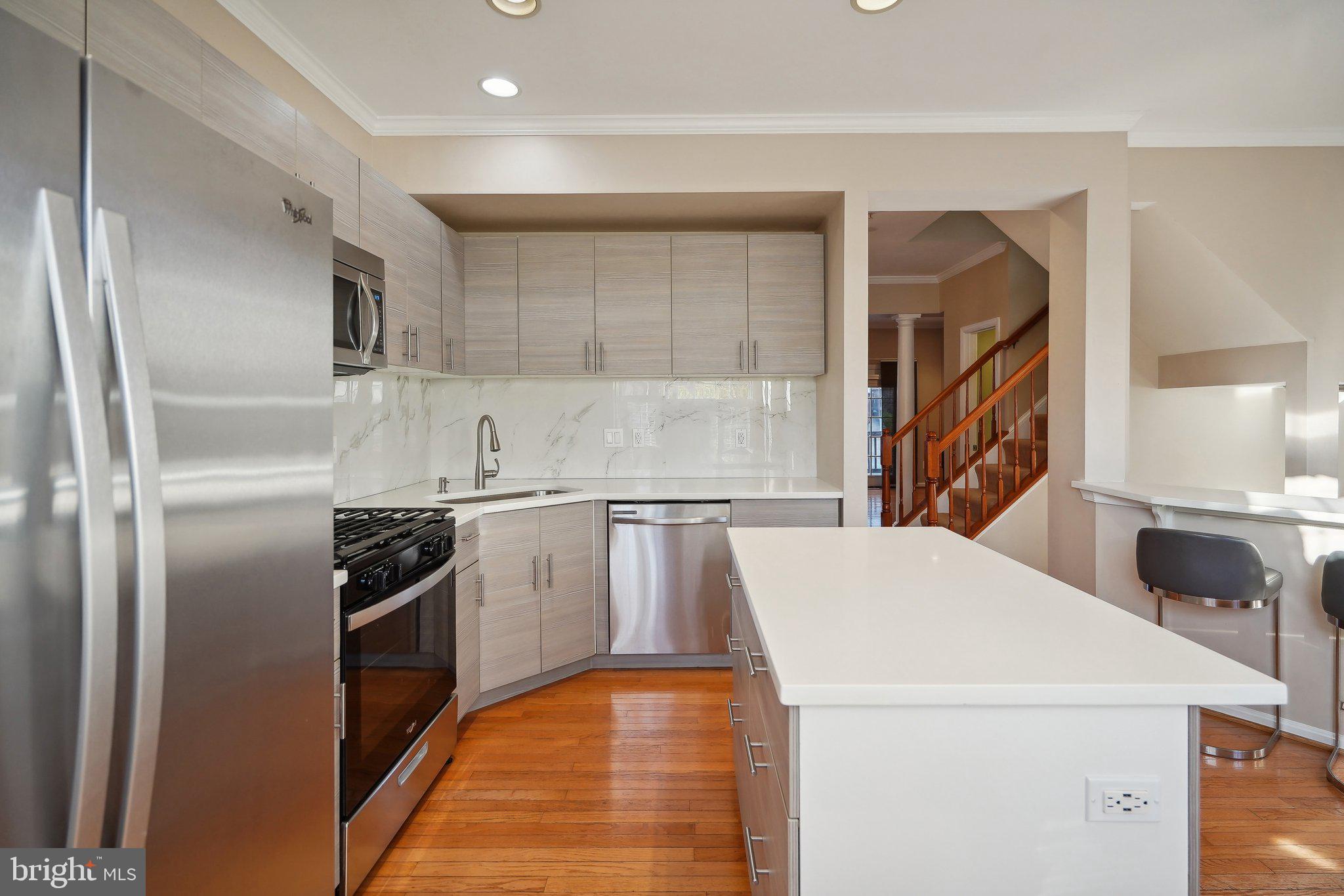 TOWNES AT CAMERON PARKE - Residential