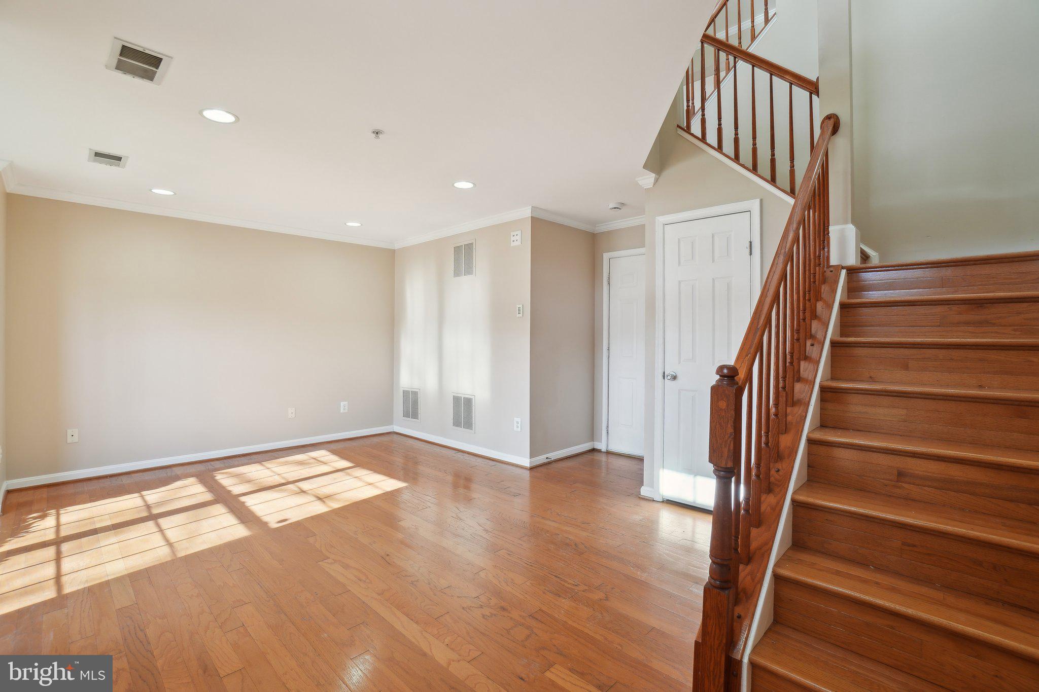 TOWNES AT CAMERON PARKE - Residential