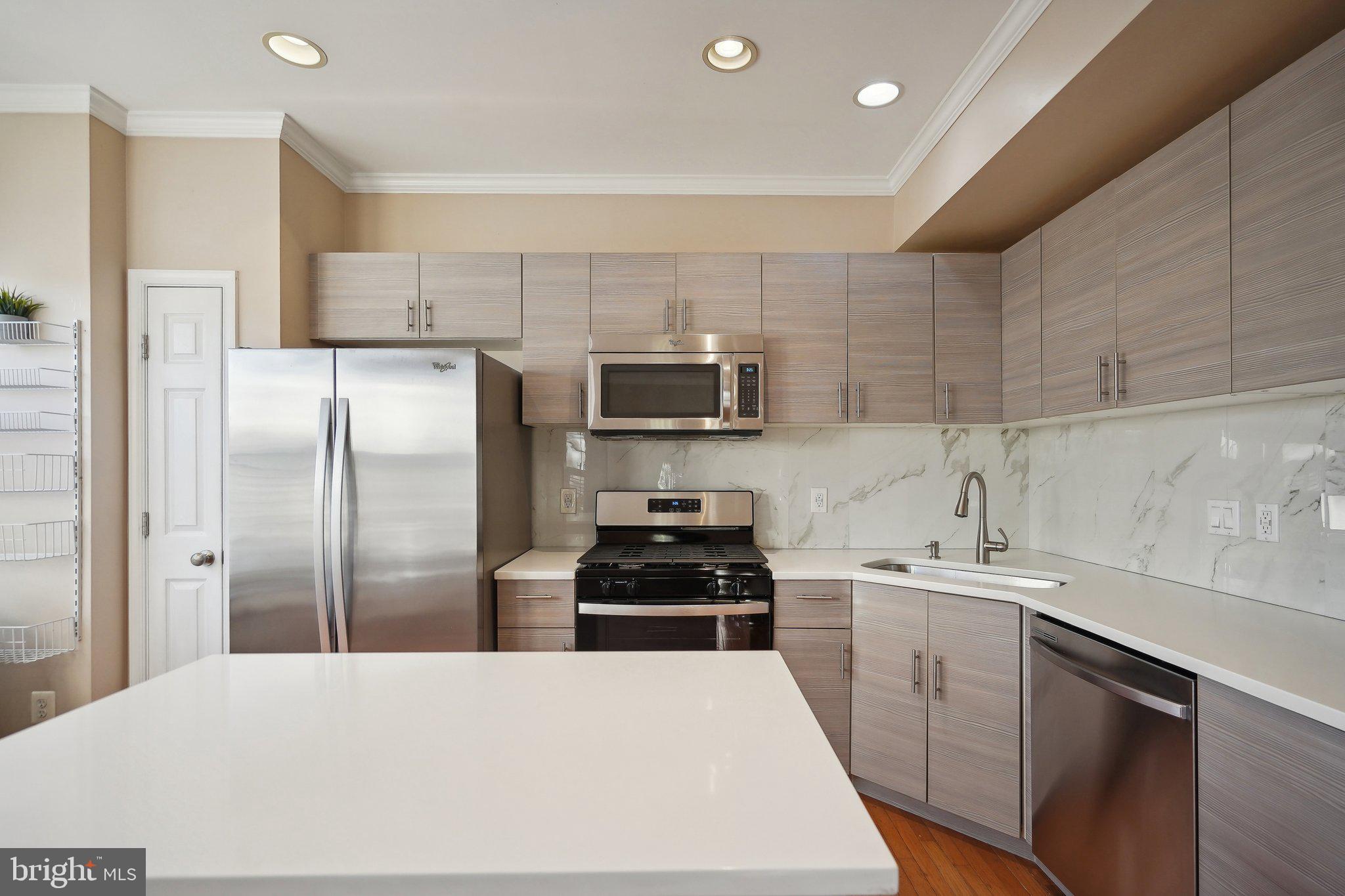 TOWNES AT CAMERON PARKE - Residential