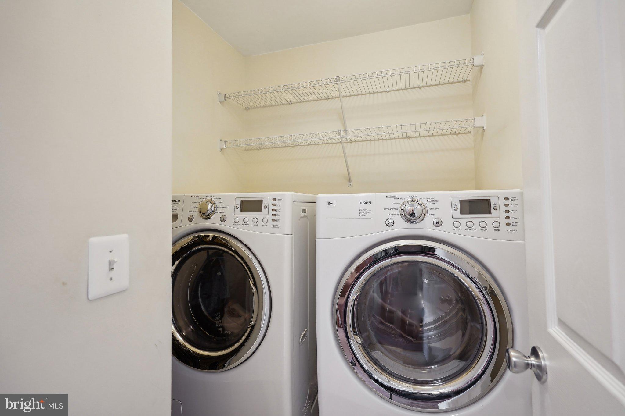 TOWNES AT CAMERON PARKE - Residential