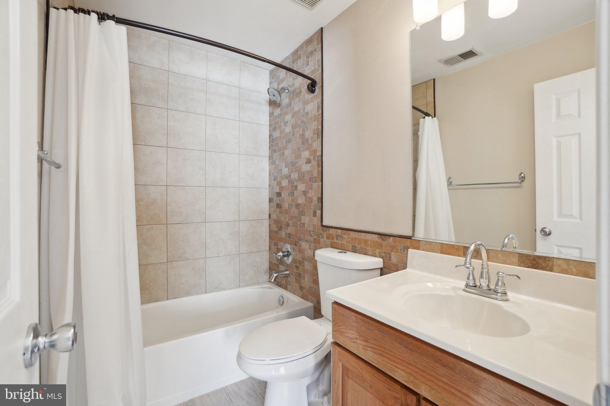 TOWNES AT CAMERON PARKE - Residential