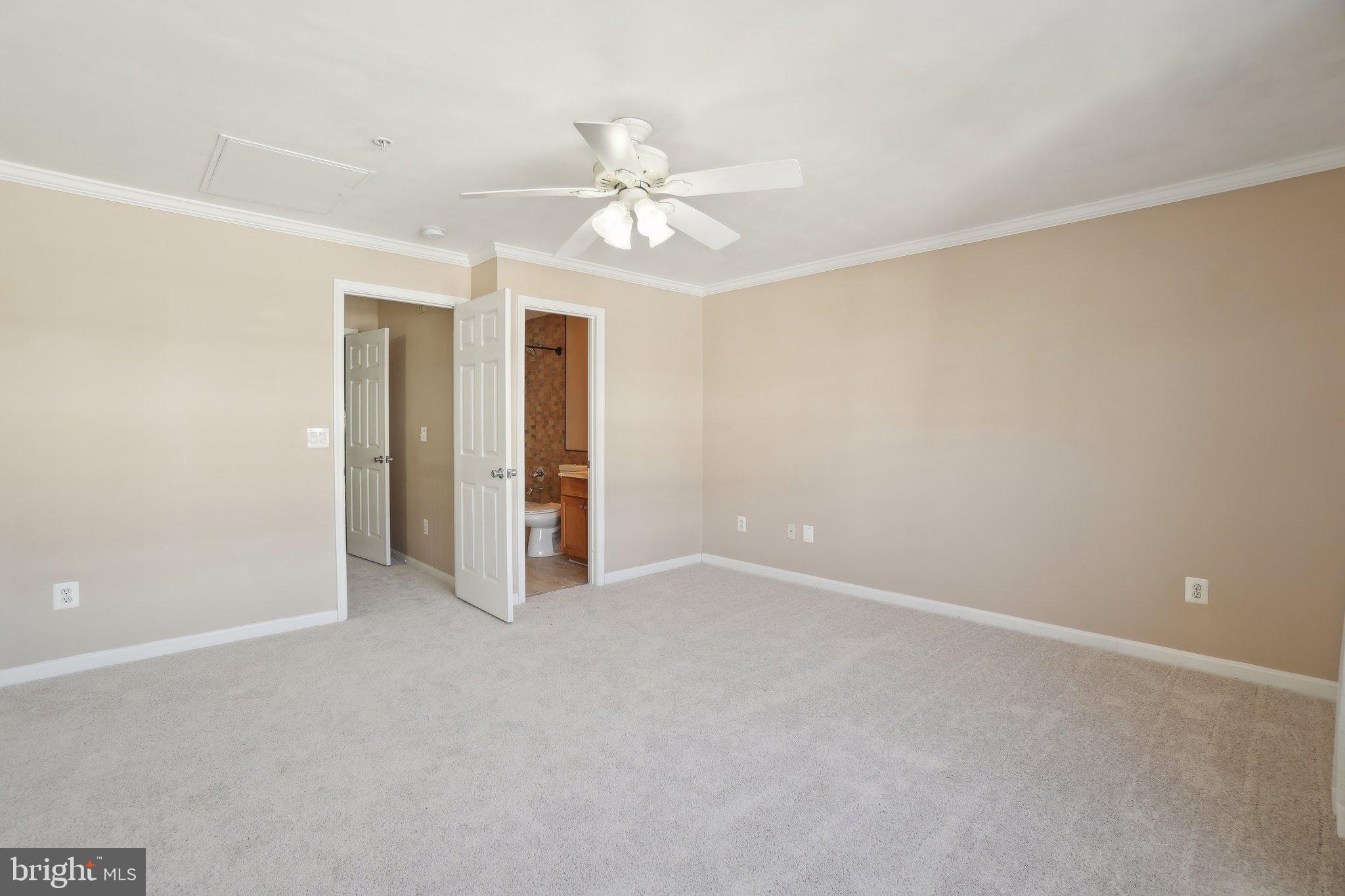 TOWNES AT CAMERON PARKE - Residential