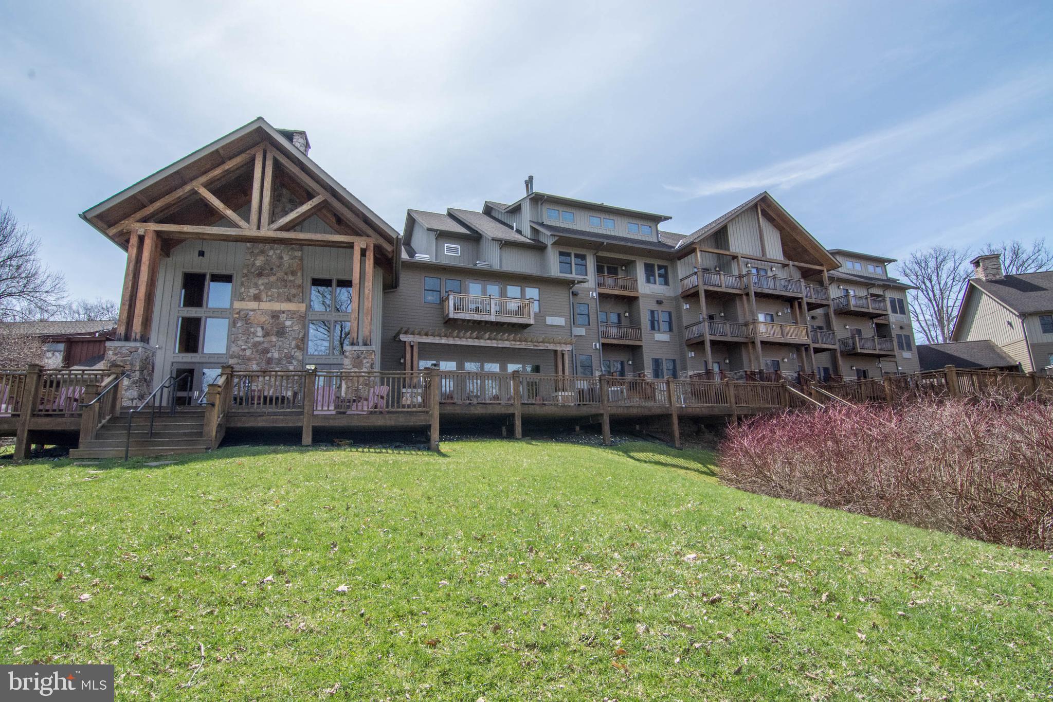 SILVER TREE SUITES - Residential